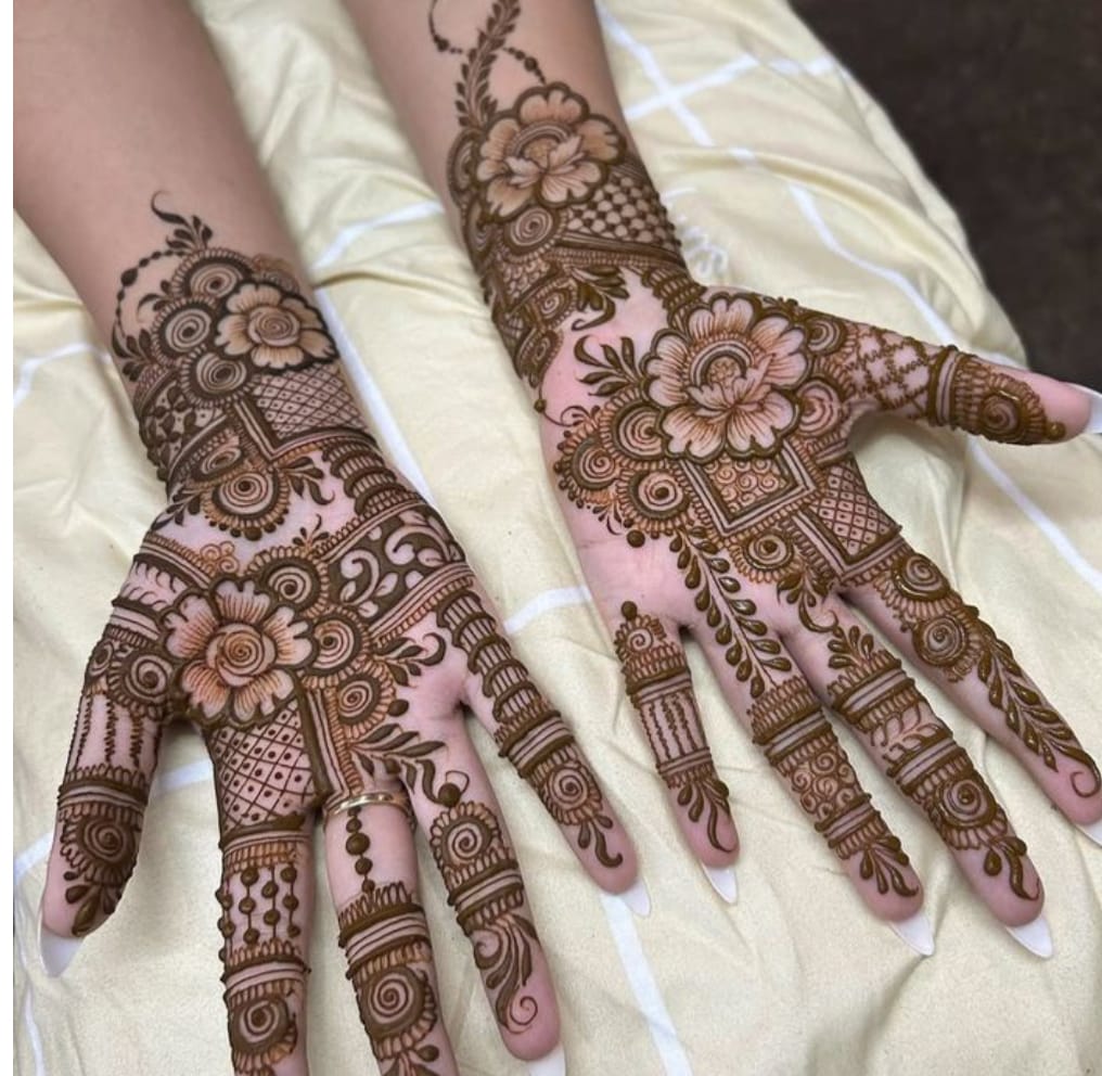 Lotus Mehandi